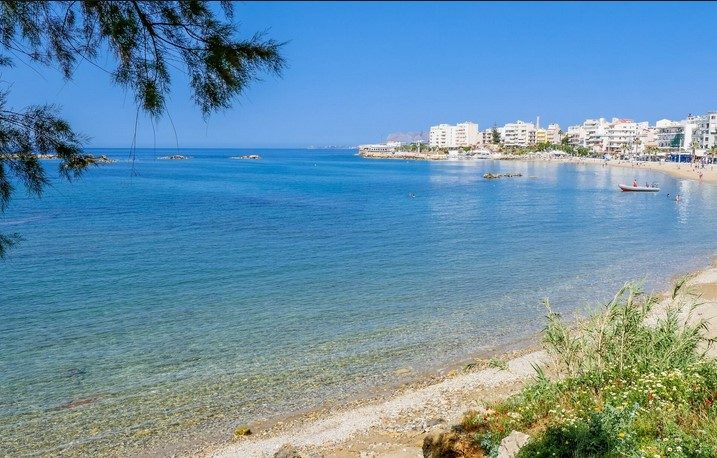 3nea chora beach